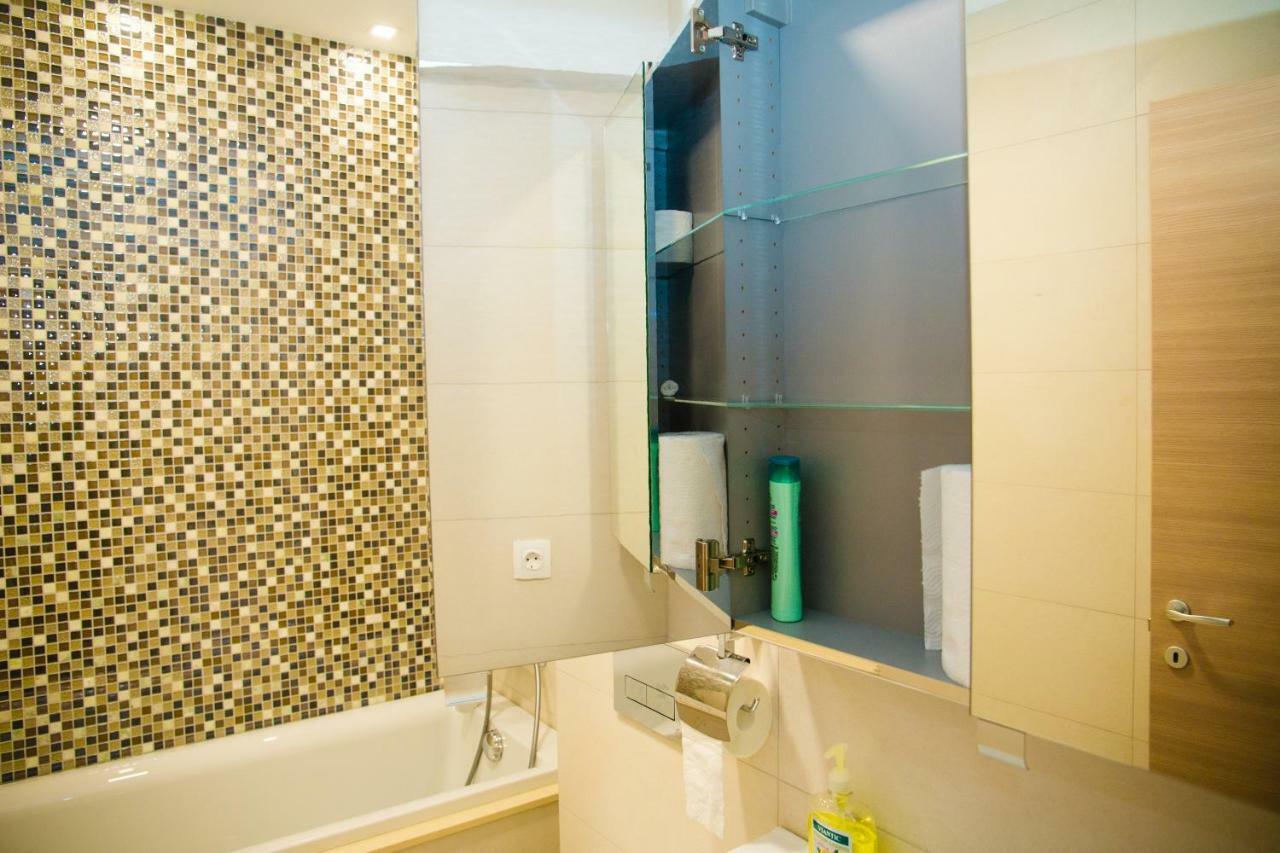 Apartament Calea Bucuresti ปีเตช ภายนอก รูปภาพ